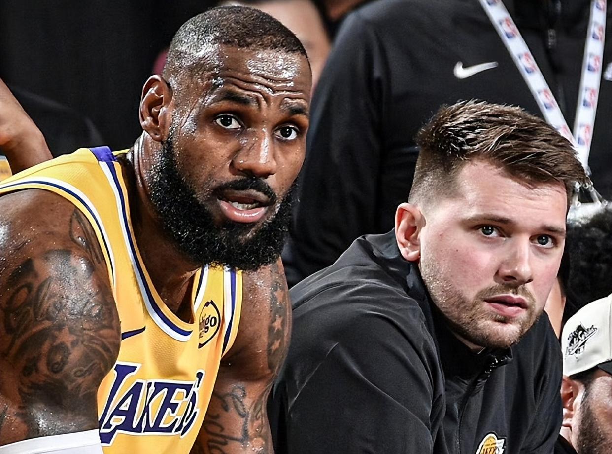 包含清晨突围战来临，洛杉矶湖人围绕欧超杯迎来里程碑，管理层满意，球队文化再被提及的词条